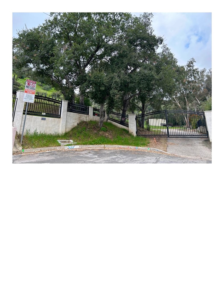 8600 Day Property Photo 14