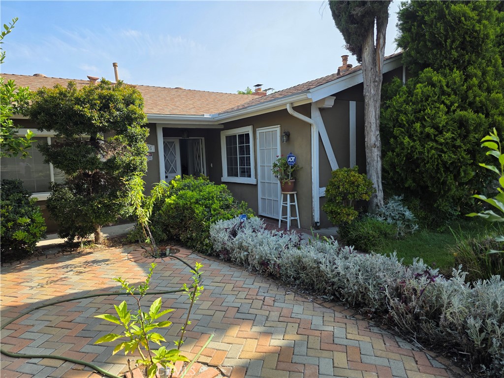 15901 Lassen Street Property Photo 1