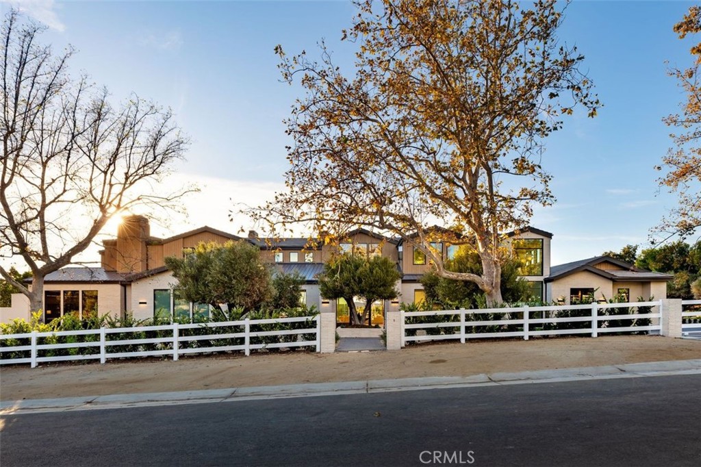 25151 JIM BRIDGER Road Property Photo 1