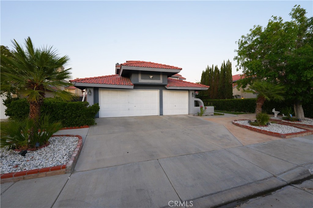 37908 52nd Street E Property Photo 1
