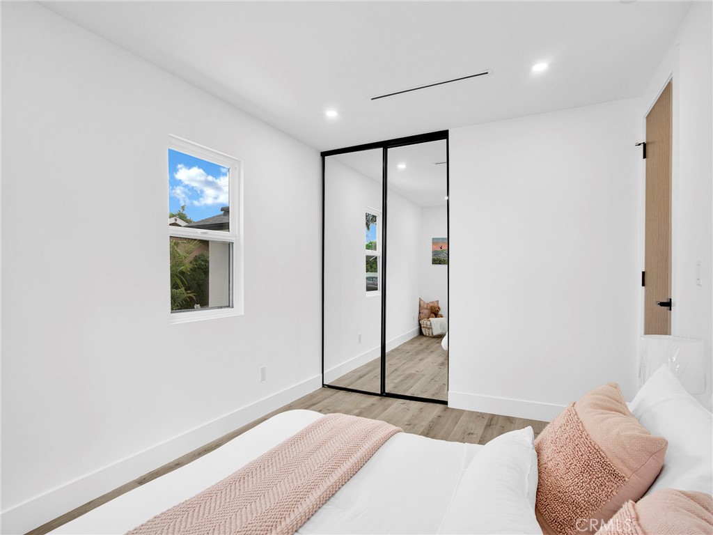 7055 Fallbrook Avenue Property Photo 11