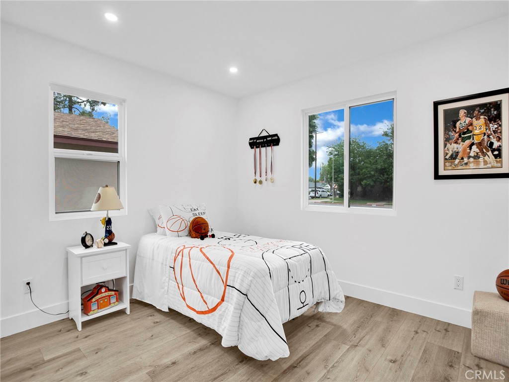 7055 Fallbrook Avenue Property Photo 14