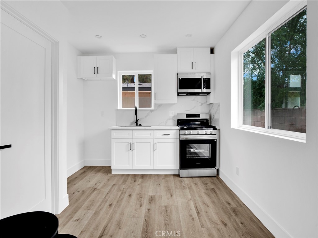 7055 Fallbrook Avenue Property Photo 20
