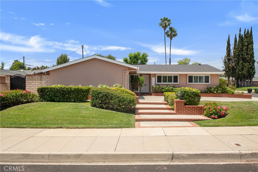 9545 Rubio Avenue Property Photo 1