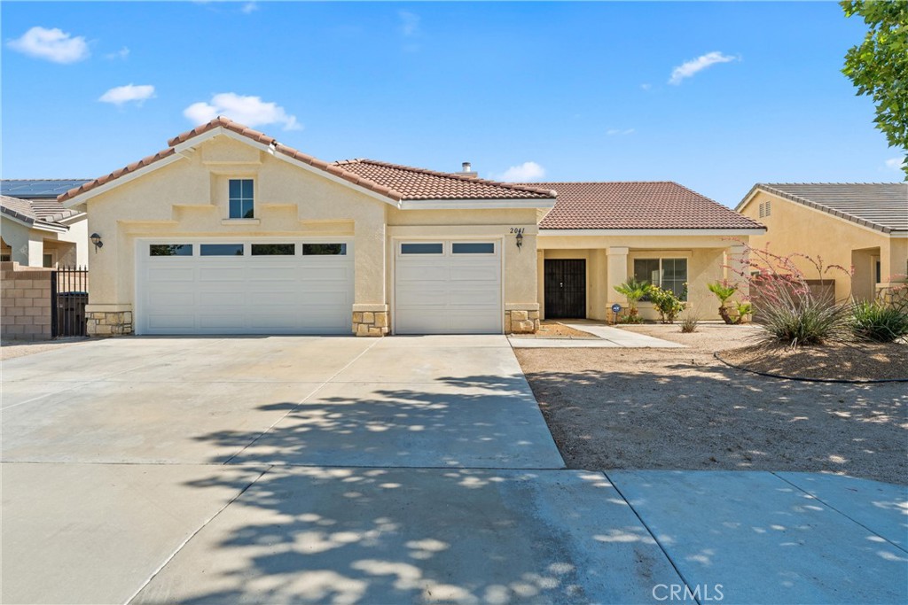 2041 Kalliope Avenue Property Photo 1