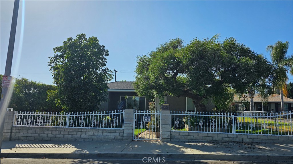 1075 N Huntington Street Property Photo 1