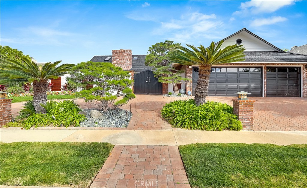 1542 Santiago Drive