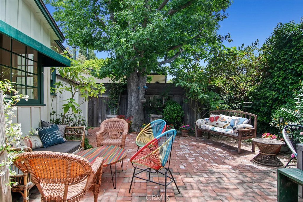 12744 Sarah Street Property Photo 29