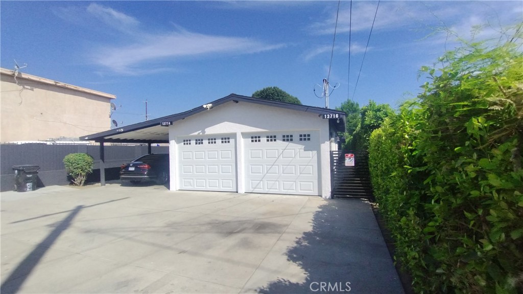 13714 Hoyt Street Property Photo 1
