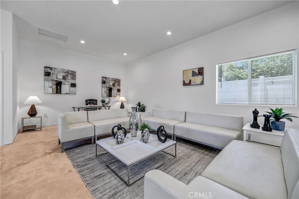 17106 Donmetz Street Property Photo 12