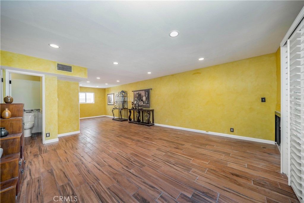 14947 Dickens Street 3 Property Photo 2