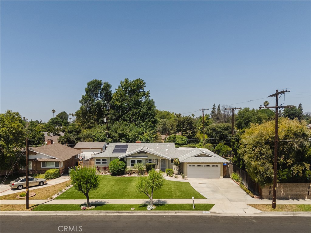 10217 Amestoy Avenue Property Photo 27