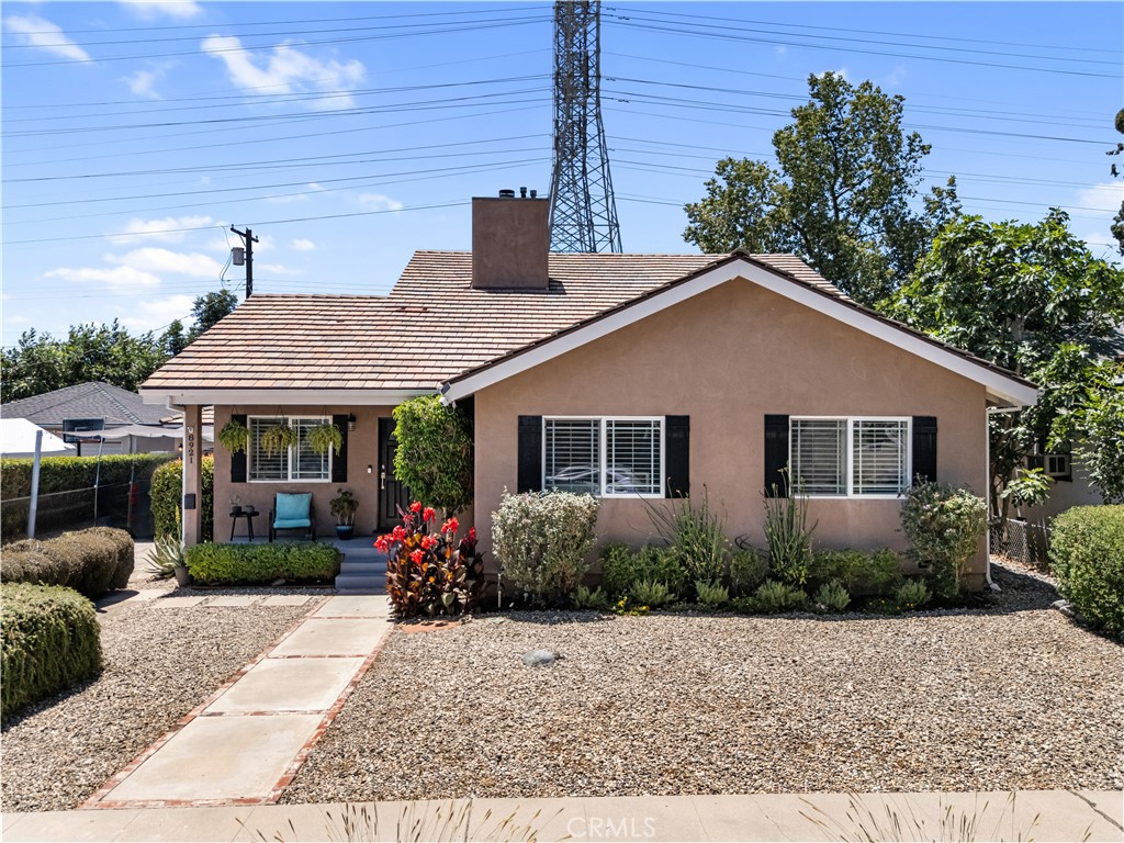 8921 Geyser Avenue Property Photo 1