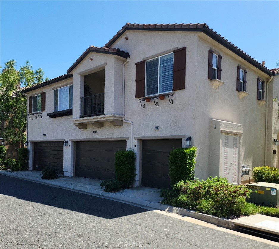 19512 Laroda Lane Property Photo 1