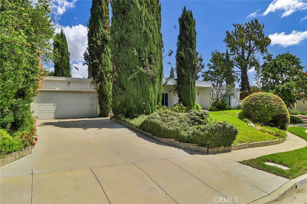 17313 Citronia Street Property Photo 1