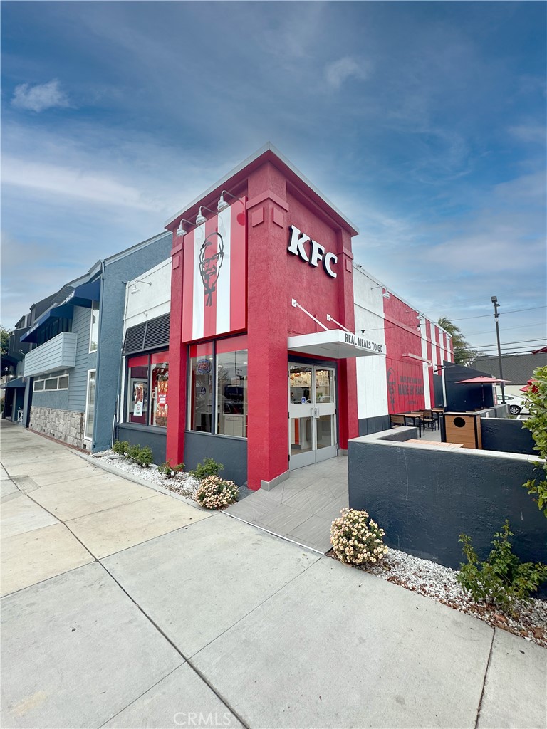 10501 W Pico Boulevard Property Photo 1