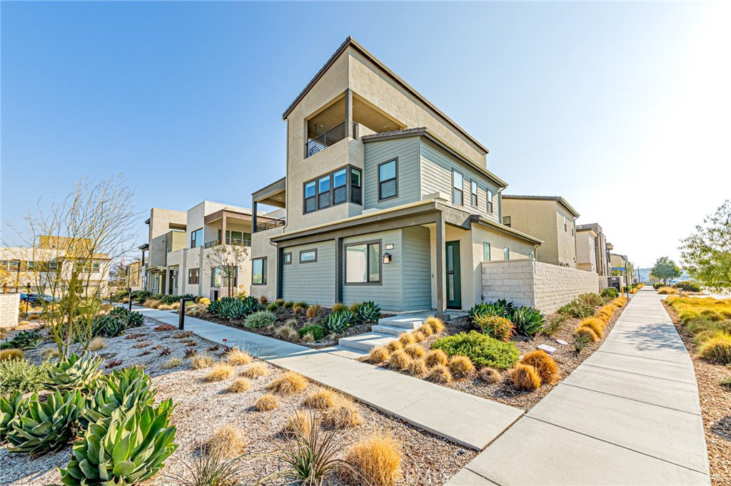 27505 Illumination Court Property Photo 1