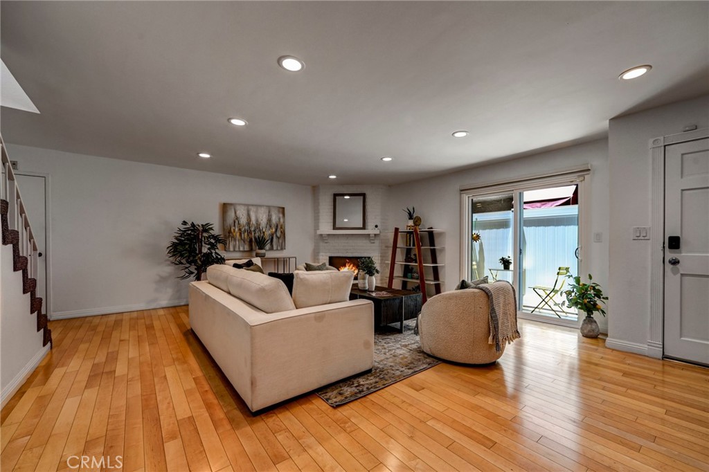 11100 Acama Street 16 Property Photo 5