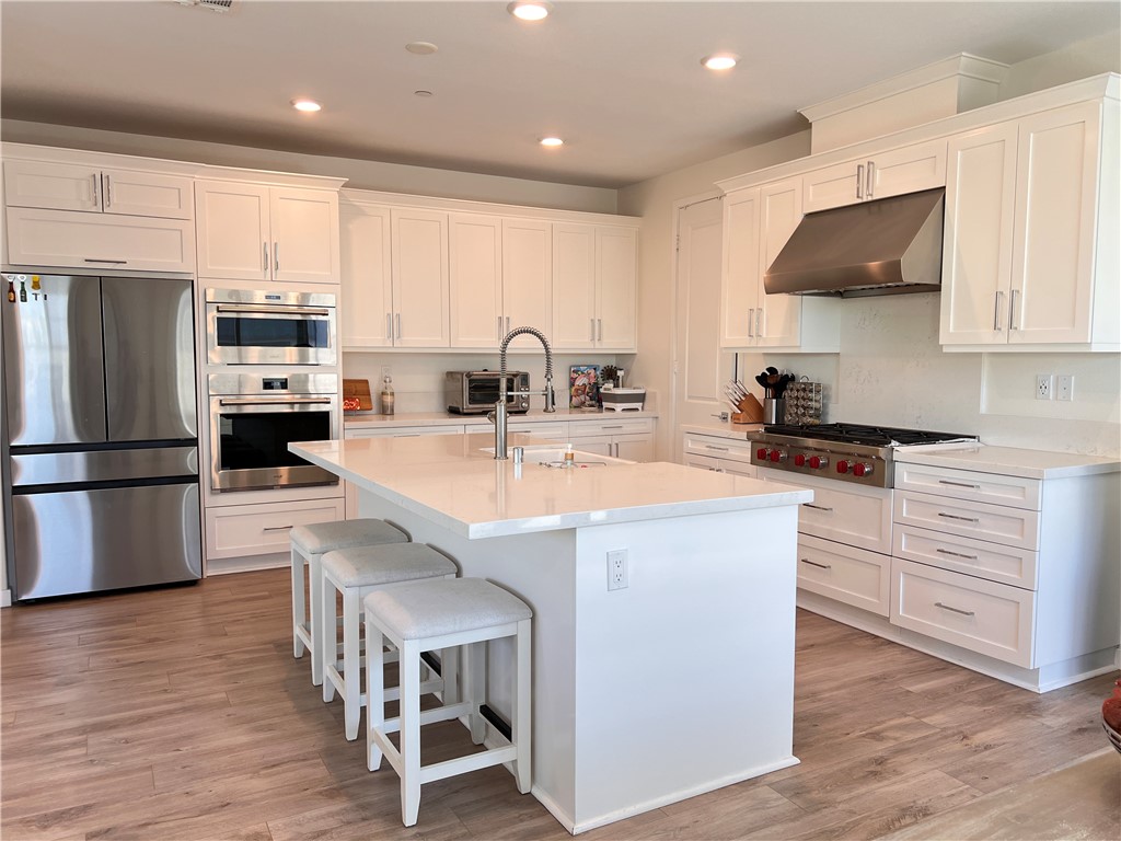 27620 Symphony Place Property Photo 3