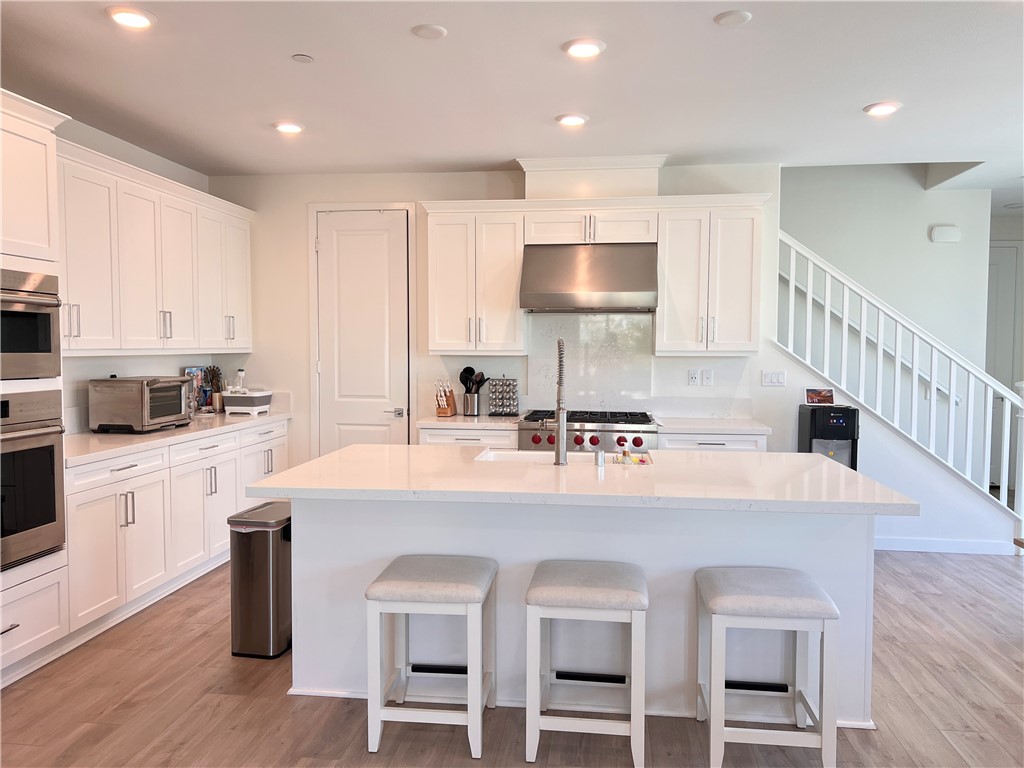 27620 Symphony Place Property Photo 6
