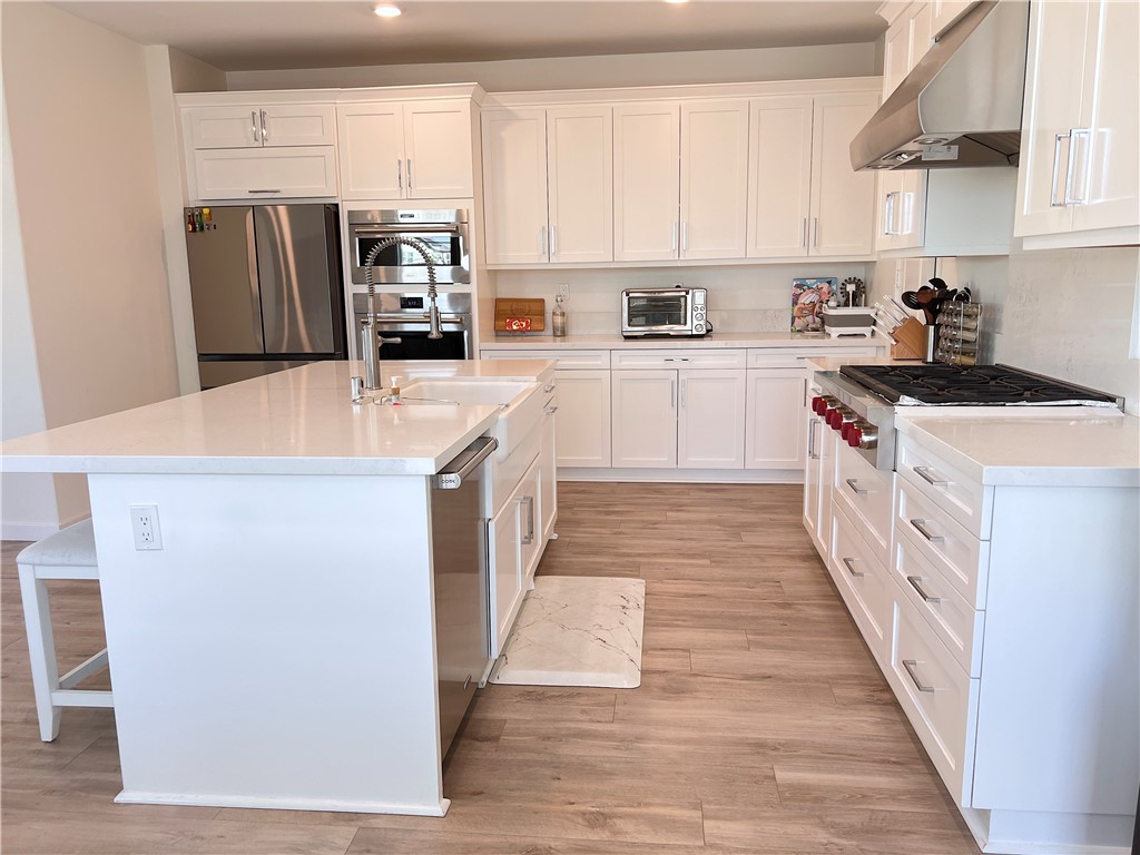 27620 Symphony Place Property Photo 7