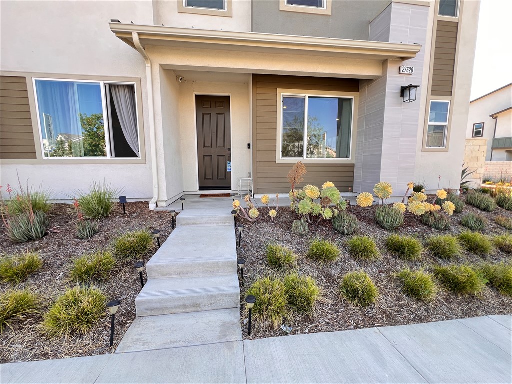 27620 Symphony Place Property Photo 27