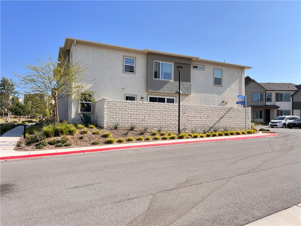 27620 Symphony Place Property Photo 28