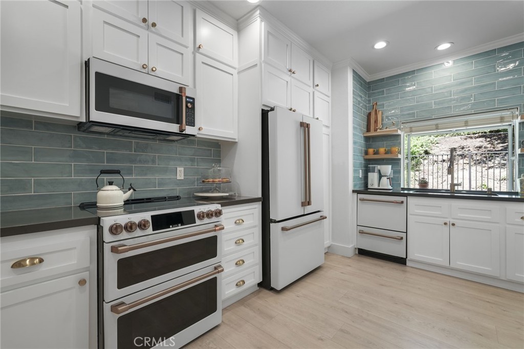 5473 Spanish Oak Lane G Property Photo 1