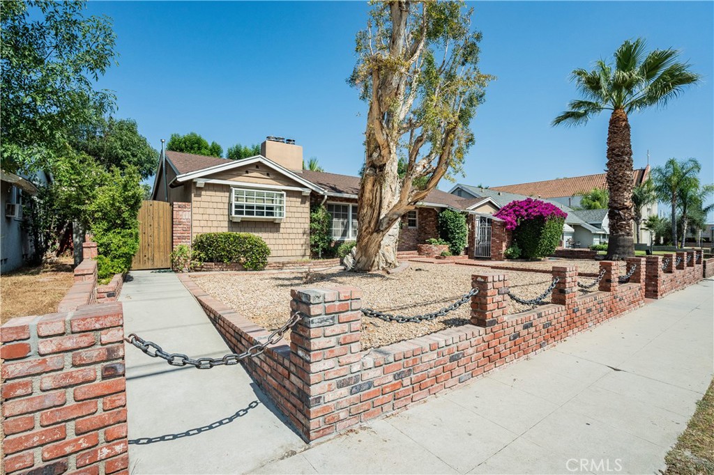 10430 Balboa Boulevard Property Photo 1