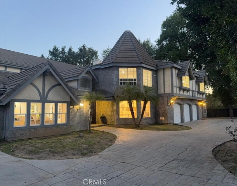 23242 Burbank Boulevard Property Photo 1