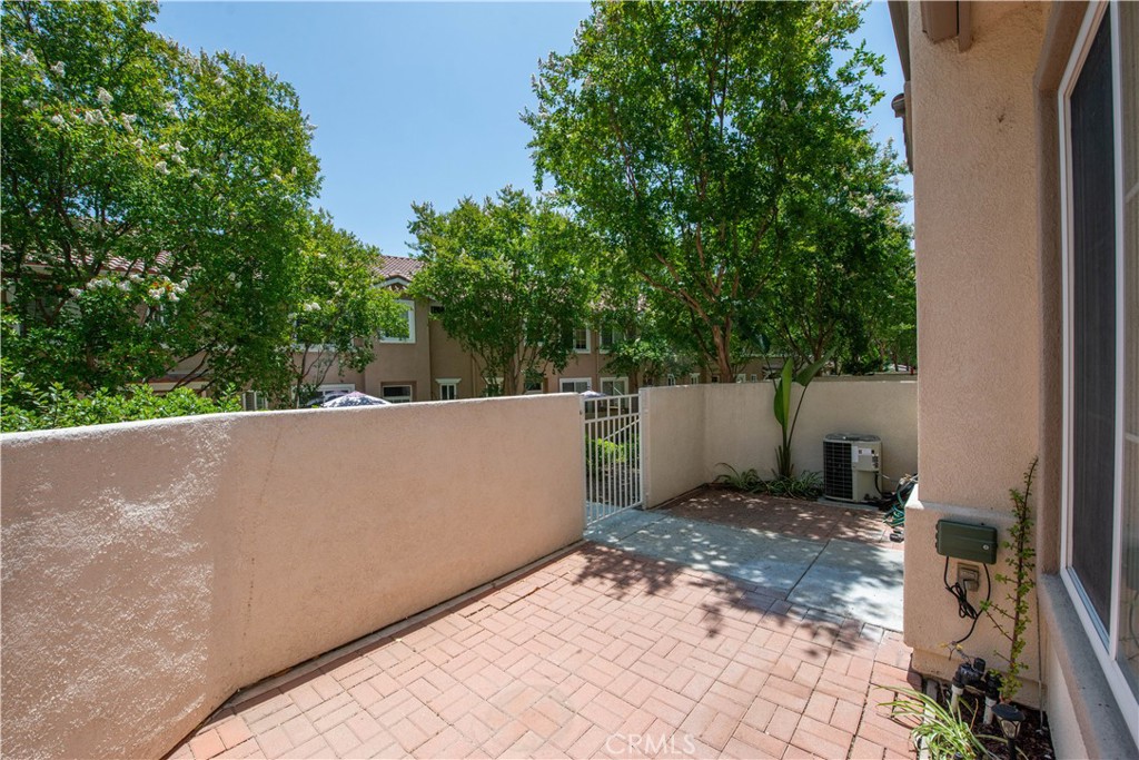 25773 Perlman Place G Property Photo 4