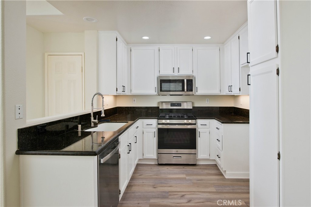 25773 Perlman Place G Property Photo 9