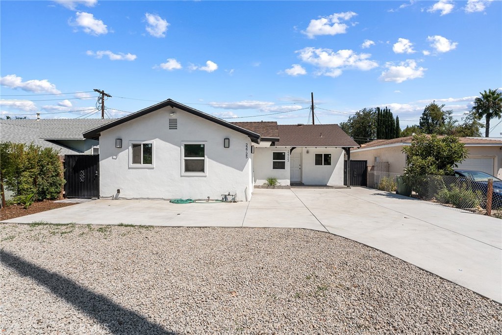 22723 Leonora Drive Property Photo 2