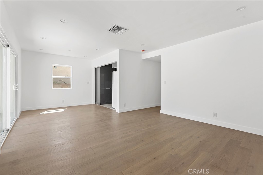 22723 Leonora Drive Property Photo 11