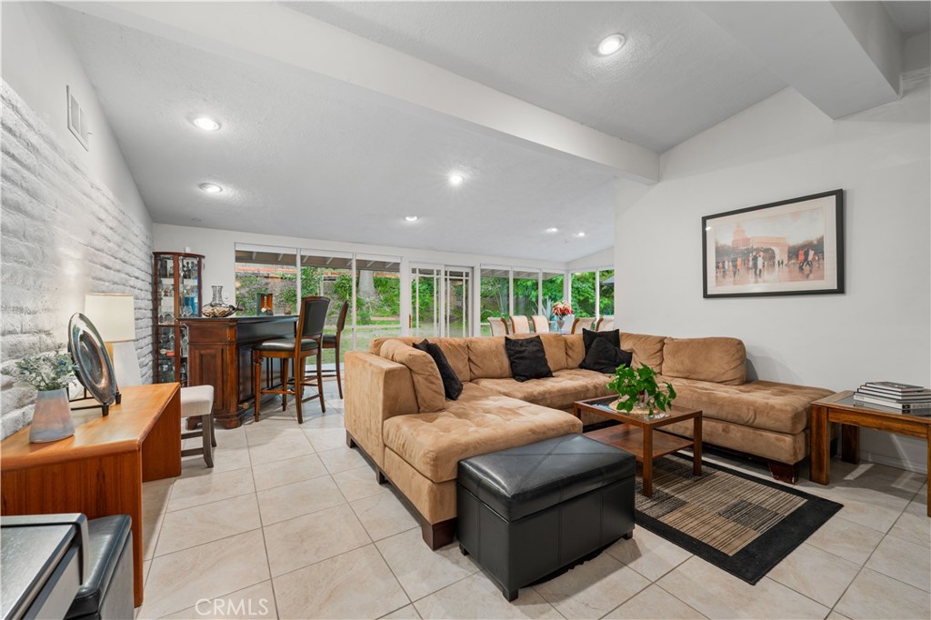 3624 Loadstone Drive Property Photo 6