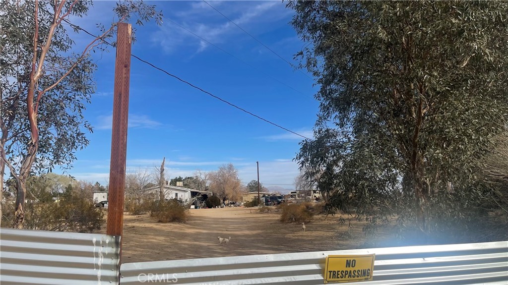 1952 Blackbird Street Property Photo 1
