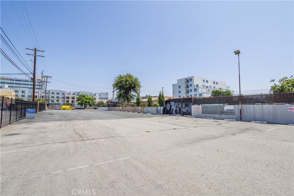 14430 Vanowen Street Property Photo 2