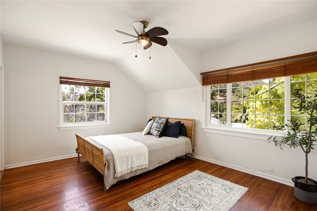 6438 Ivarene Avenue Property Photo 7