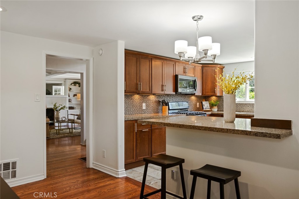 6438 Ivarene Avenue Property Photo 22