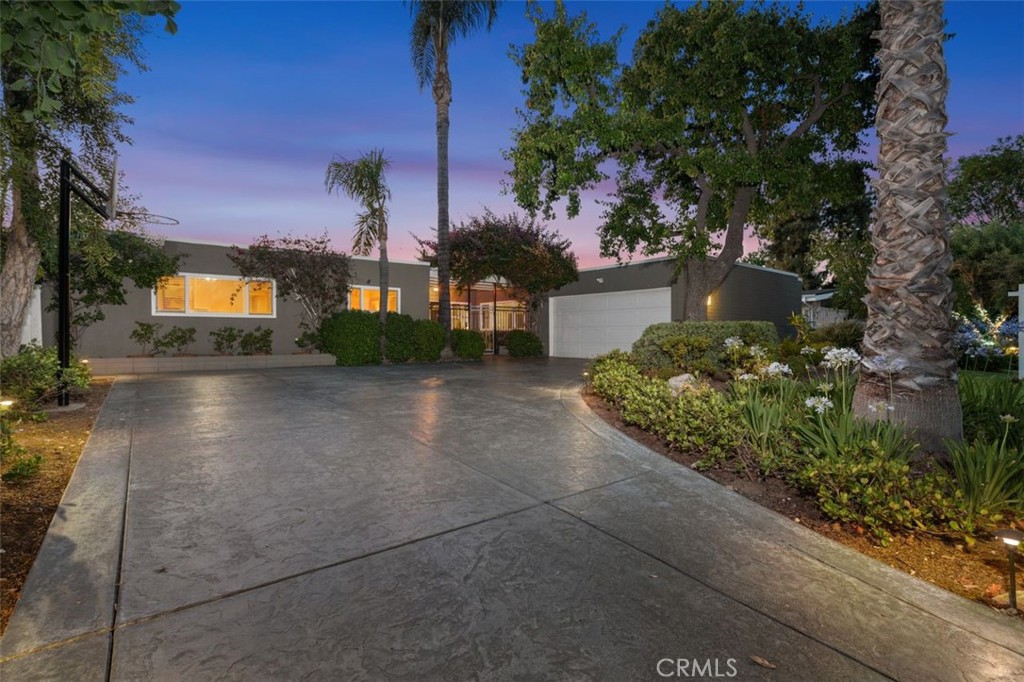 6207 Capistrano Avenue Property Photo 29
