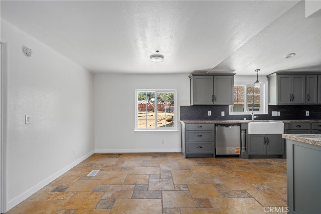 34821 Katherinel Avenue Property Photo 12