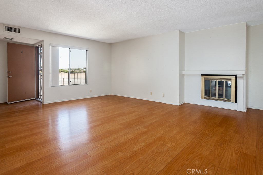 42849 15th Street W 4 Property Photo 2