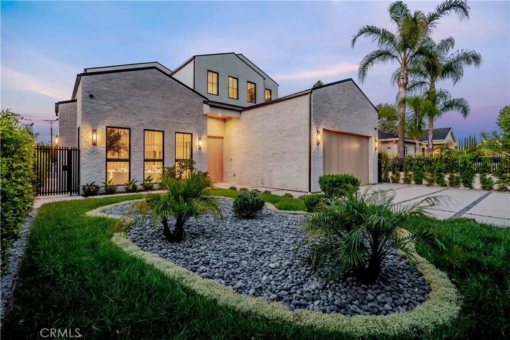 16711 Moorpark Street Property Photo 1