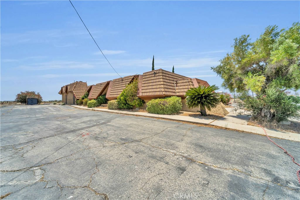 40420 10th Street W Property Photo 2