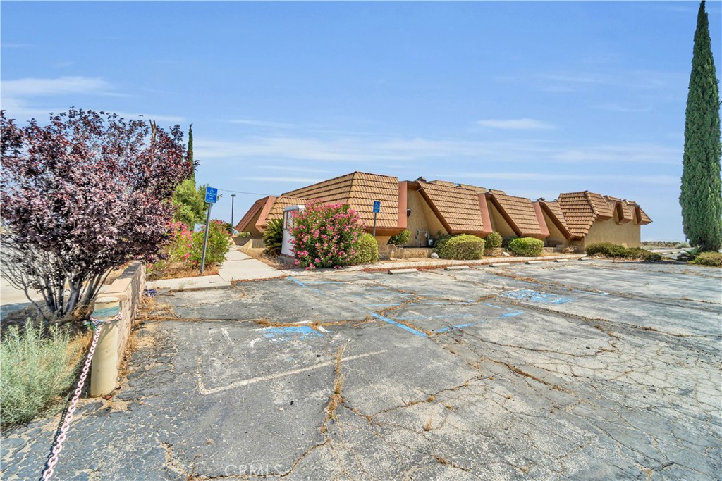 40420 10th Street W Property Photo 3