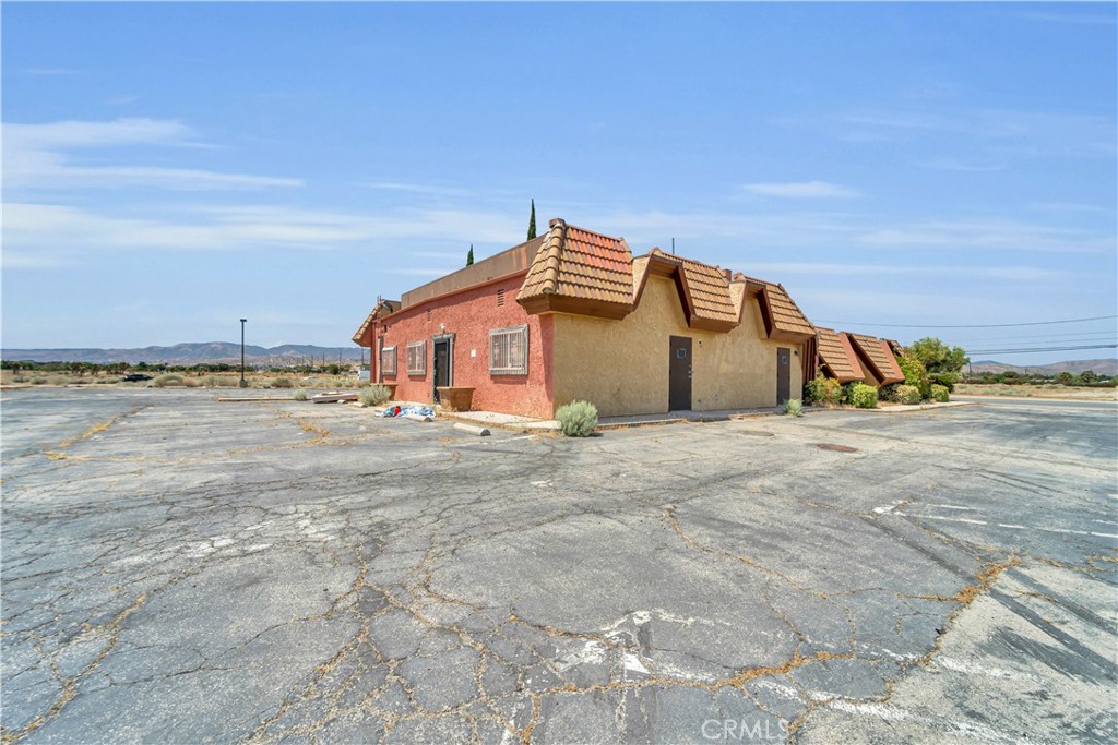 40420 10th Street W Property Photo 5