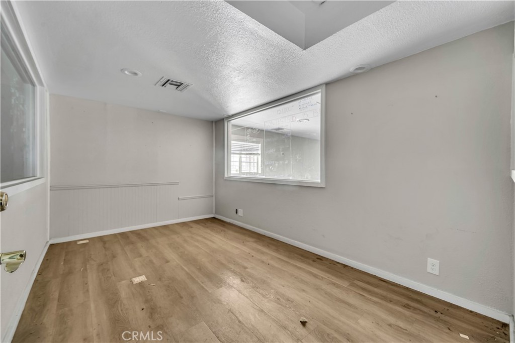 40420 10th Street W Property Photo 11