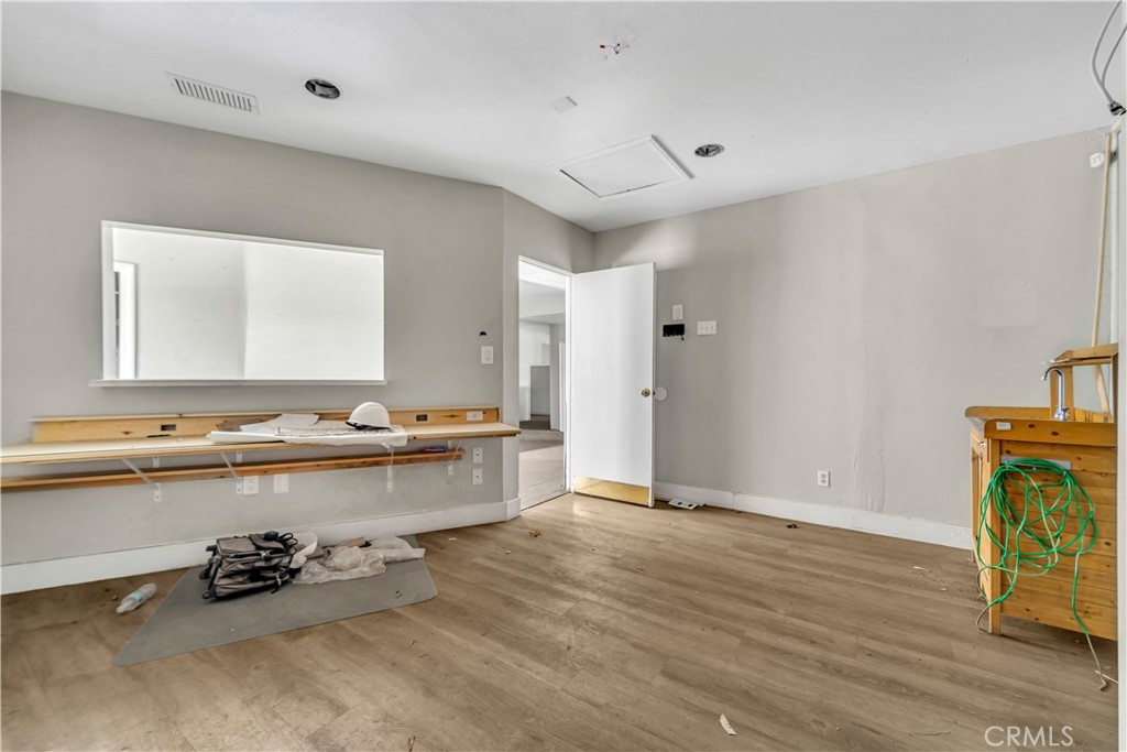 40420 10th Street W Property Photo 12