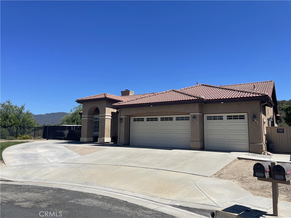 22600 White Wing Way Property Photo 3