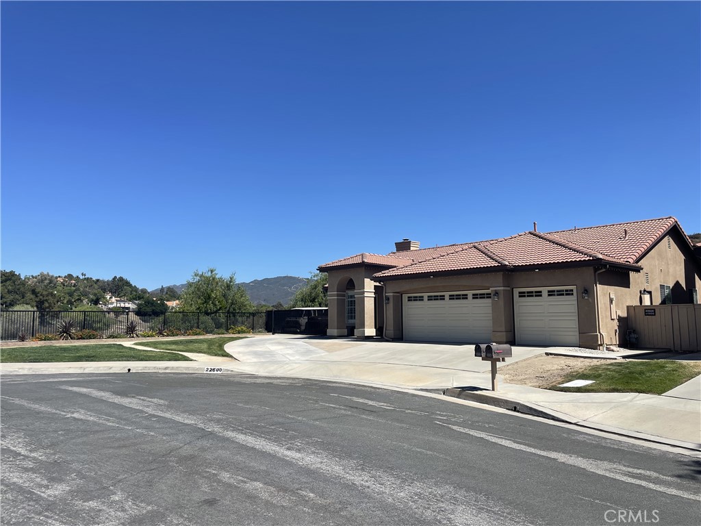 22600 White Wing Way Property Photo 4